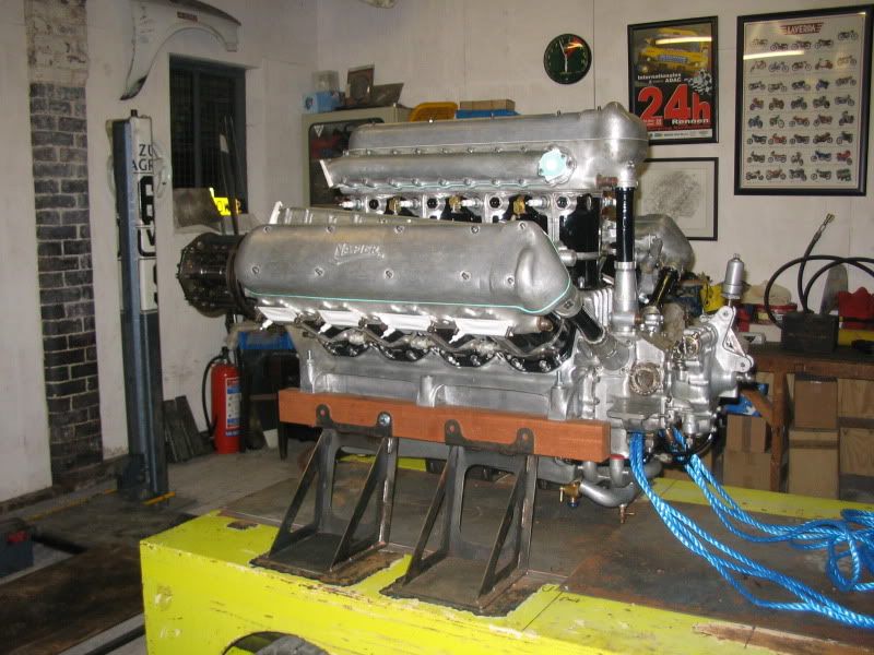 http://i70.photobucket.com/albums/i101/racer2_uk/NapierLion51383cylinderassembly023.jpg