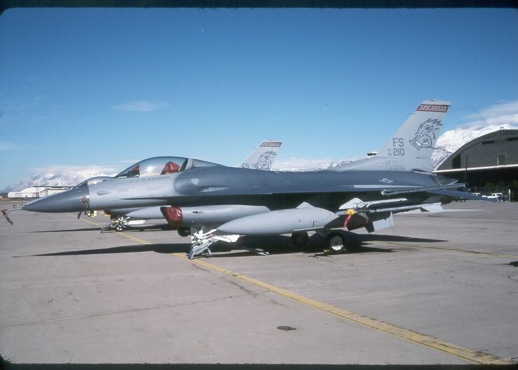 F-16C86-210FS.jpg
