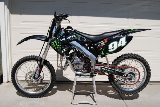 Black honda cr125