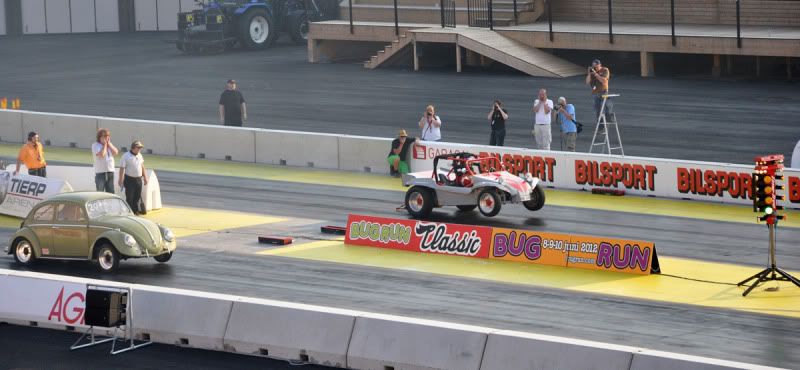 http://i70.photobucket.com/albums/i106/elajl/Bug%20Run%20Classic%20No1%2027sept2011/DSC_7947.jpg