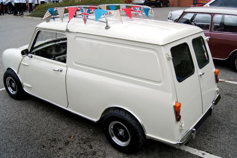 1972AustinMiniVan24_zps961e7a8f.jpg