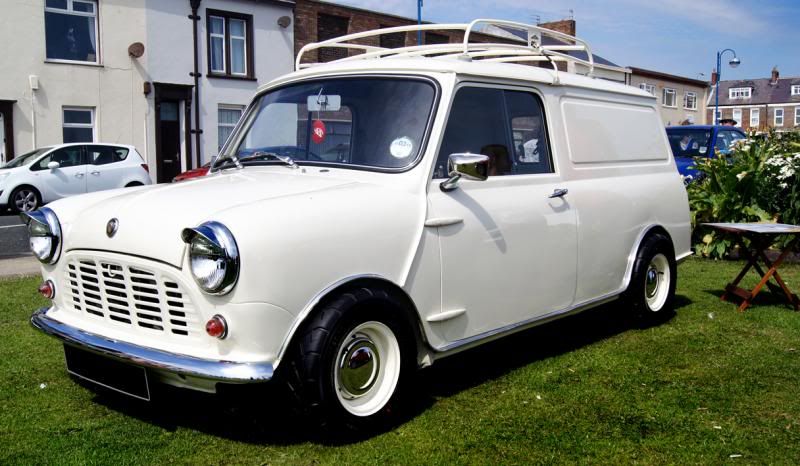 1972AustinMiniVan31_zpsfeebe807.jpg