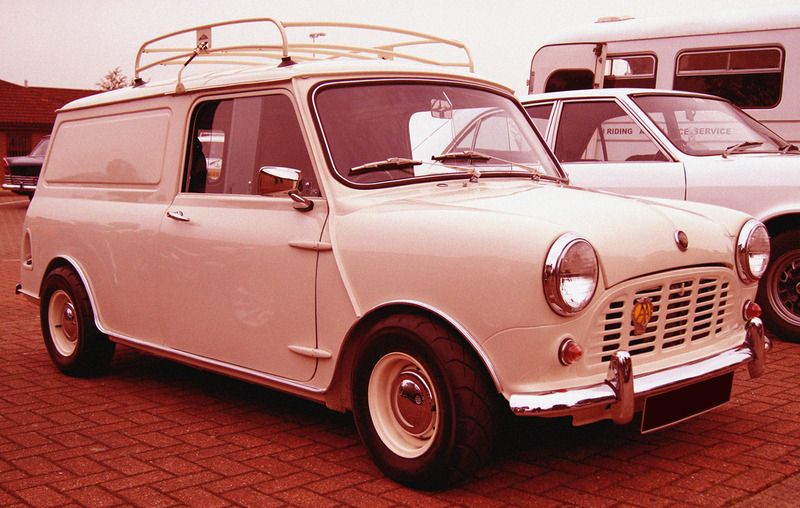 1972AustinMiniVan41_zpshu2hsarr.jpg