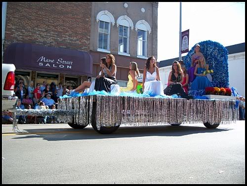 Ms. Tobacco Festival and her Court