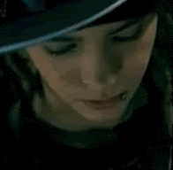 Obrázek “http://i70.photobucket.com/albums/i86/TH-Gurl/61ye.gif” nelze zobrazit, protože obsahuje chyby.