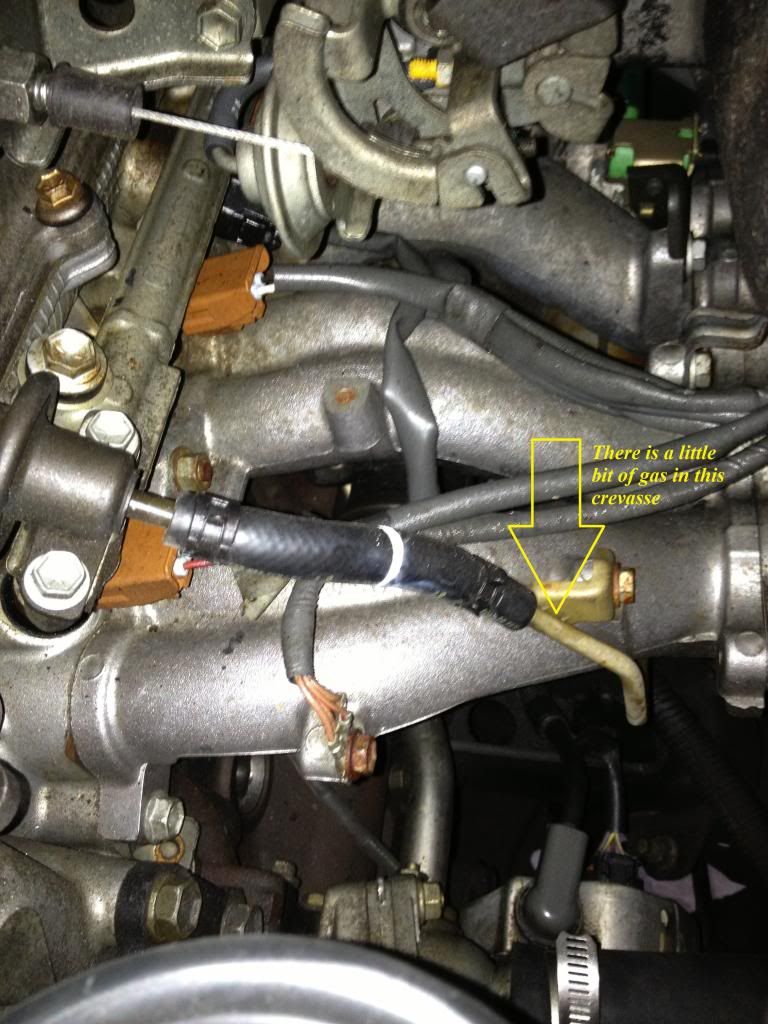 location of fuel pressure regulator on 1999 toyota 4runner #7