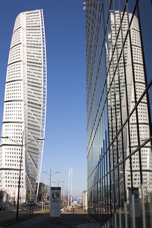 IMAGE: http://i70.photobucket.com/albums/i92/hemuni/POTN/12.jpg