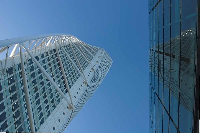 IMAGE: http://i70.photobucket.com/albums/i92/hemuni/POTN/17.jpg