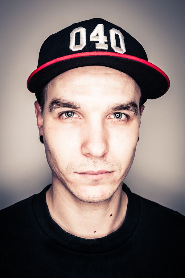 IMAGE: http://i70.photobucket.com/albums/i97/cyriopagopus/IMG_0400_s_zps07f12cf6.jpg