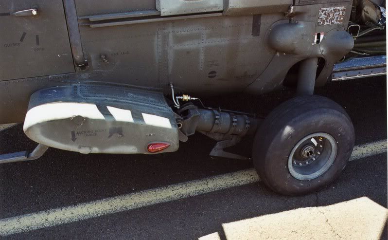 UH-60tire222.jpg