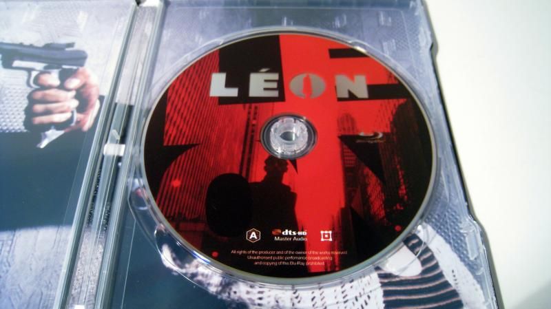 http://i70.photobucket.com/albums/i101/Futurhythm/Steelbooks/Leon/leon_disc.jpg