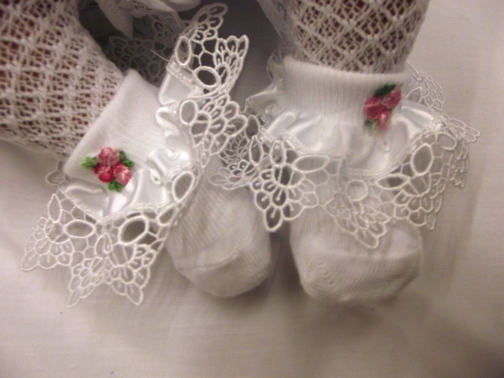 DREAM 3-6 months white guipur rosebud dress knickers bonnet 3 piece clothes set
