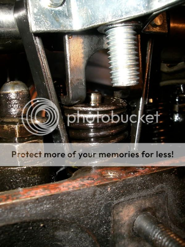 Changing Pinto Valve Stem Seals with Head On The Ford Capri Laser Page