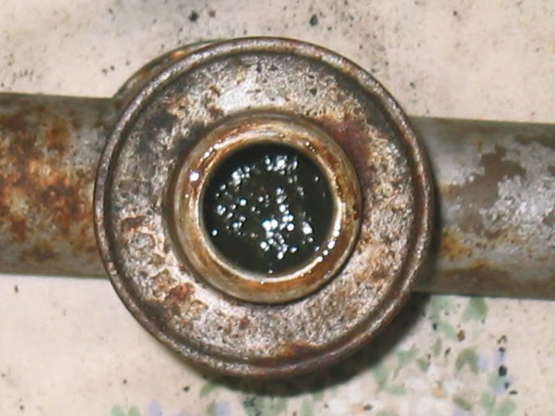 4-22-06-ClutchSlavestarterremoval.008.jpg